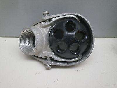 Alyuminiy qisqichlari xizmatining kirish qopqog'i